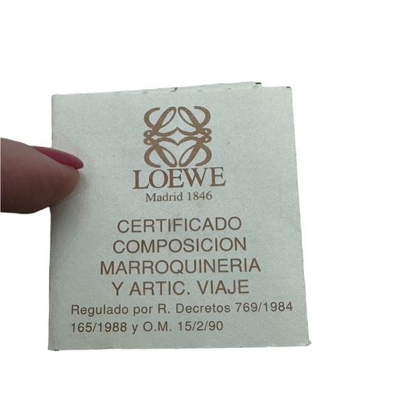 LOEWE LIKE NEW DEADSTOCK SUEDE & LEATHER CARD/COIN POUCH W/ ORIGINAL COA CARD - Picture 7 of 9